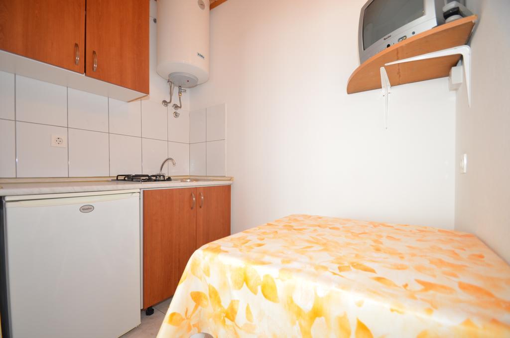 Apartments Cico Starigrad Paklenica Exterior foto